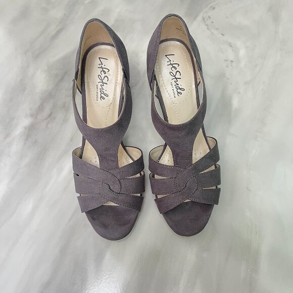 LifeStride "Caramel Strappy Sandal," Color: Stone grey, Faux Leather, Size 6.5M - Picture 6 of 8